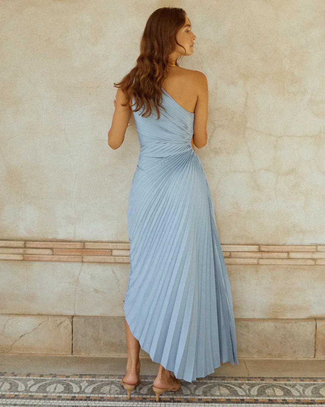 Vestido Essenzo “Aurora Satin”