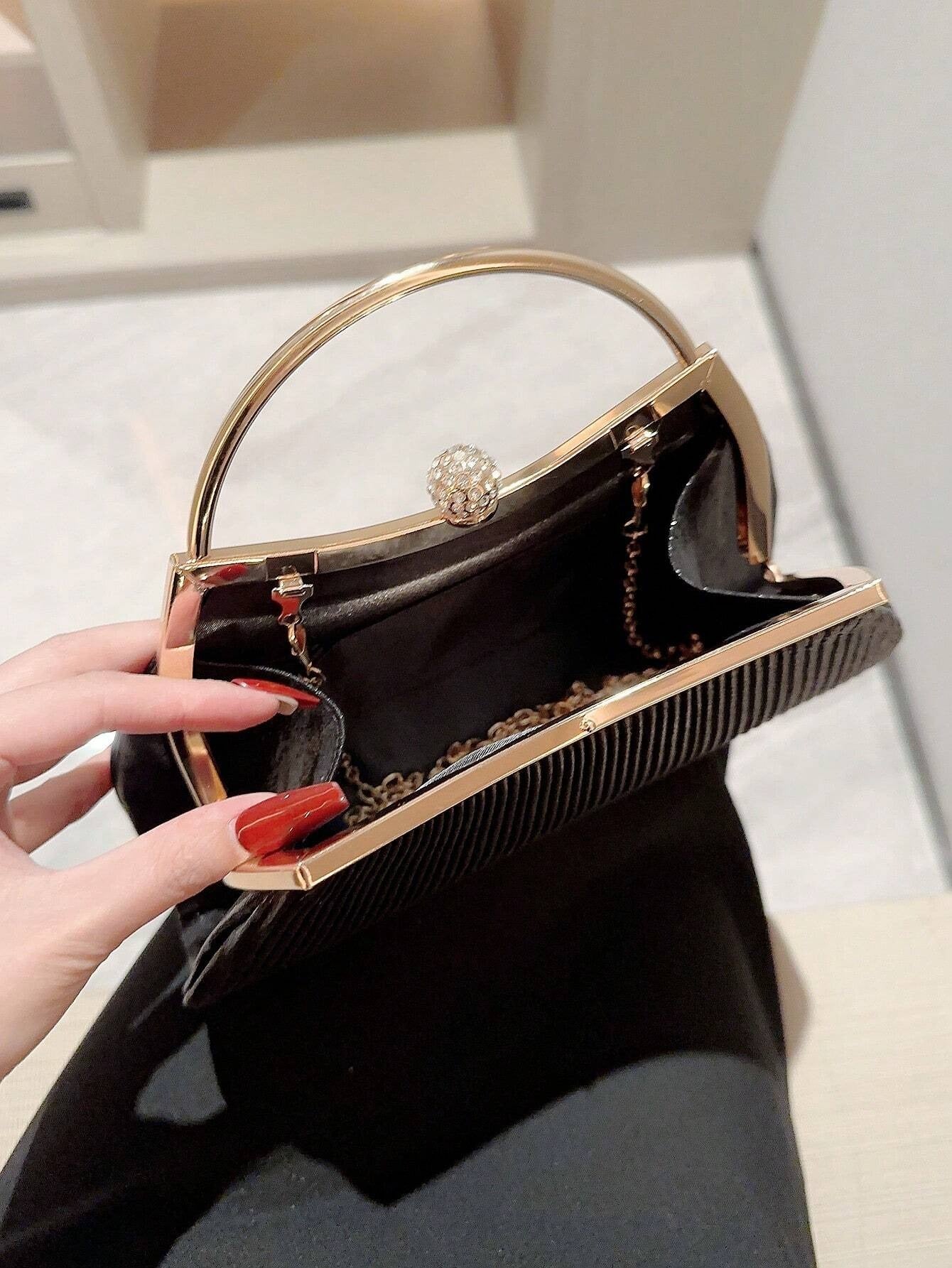 Essenzo – Clutch Luciana