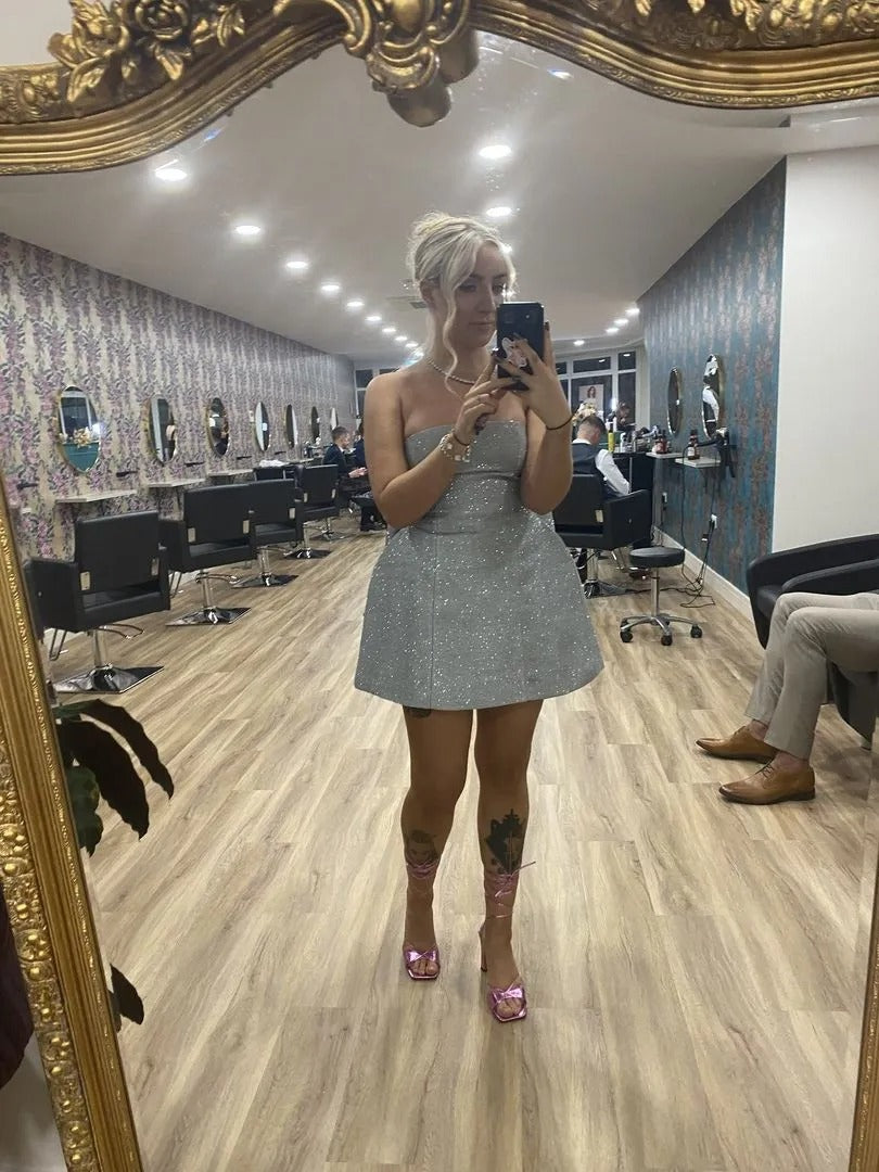 Vestido Astrid – Glamour de Noche Redefinido