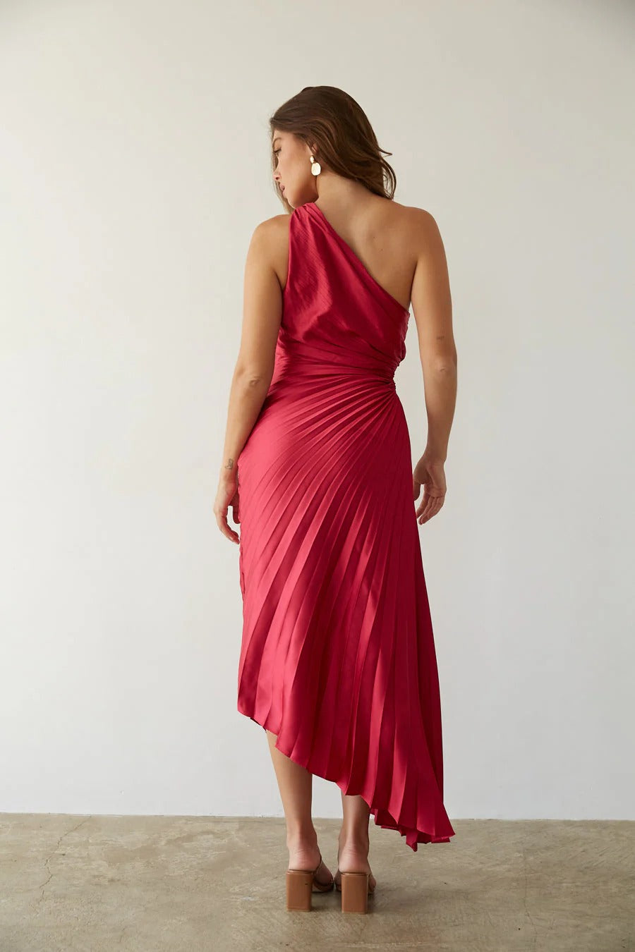 Vestido Essenzo “Aurora Satin”