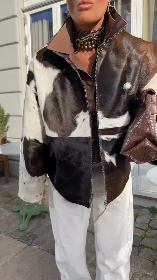 Chaqueta Estampado Vaca – Estilo Atrevido y Vanguardista