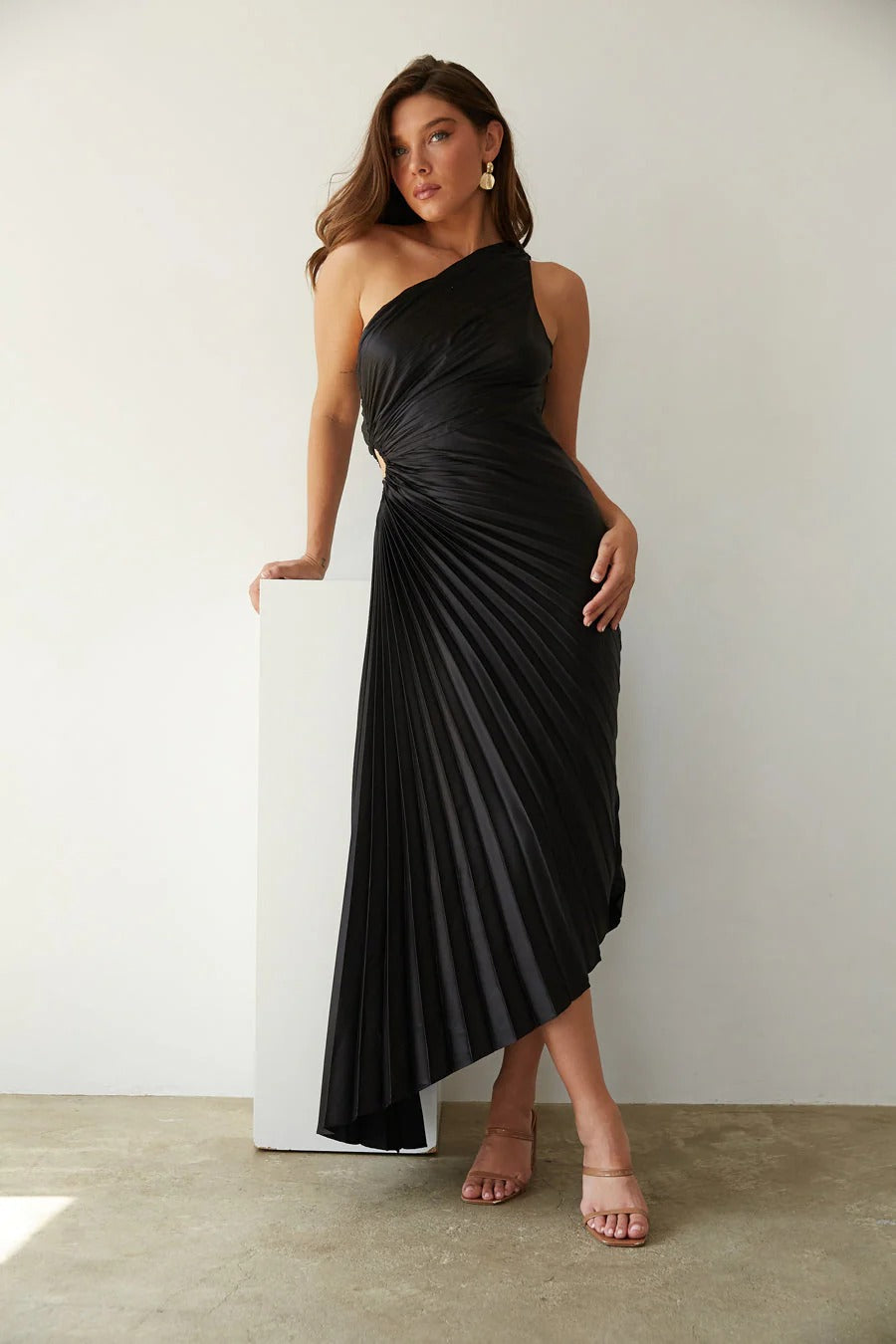 Vestido Essenzo “Aurora Satin”