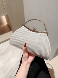 Essenzo – Clutch Luciana